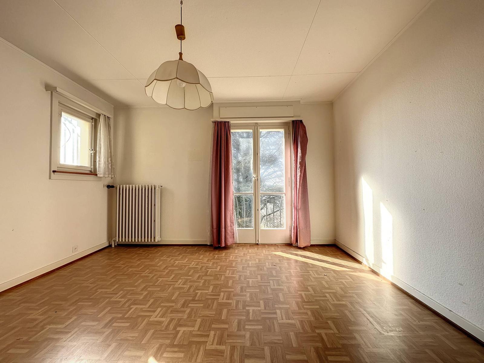 Freistehende Villa mit Panoramablick