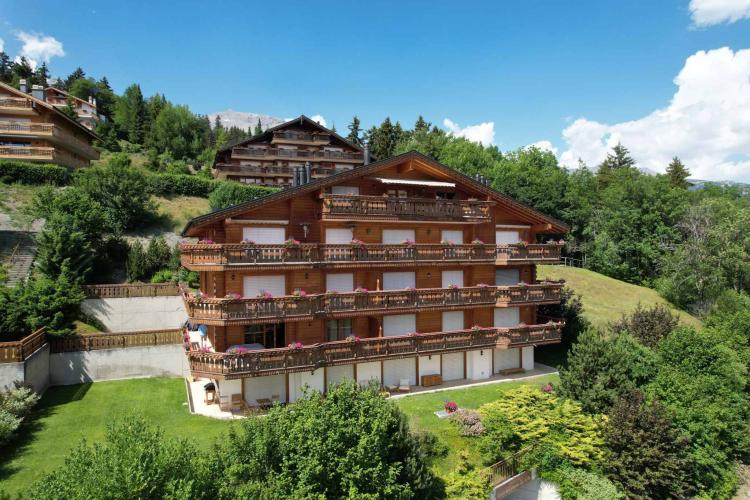 Wunderschöne 4,5-Zimmer-Wohnung mit Garten und herrlicher Aussicht