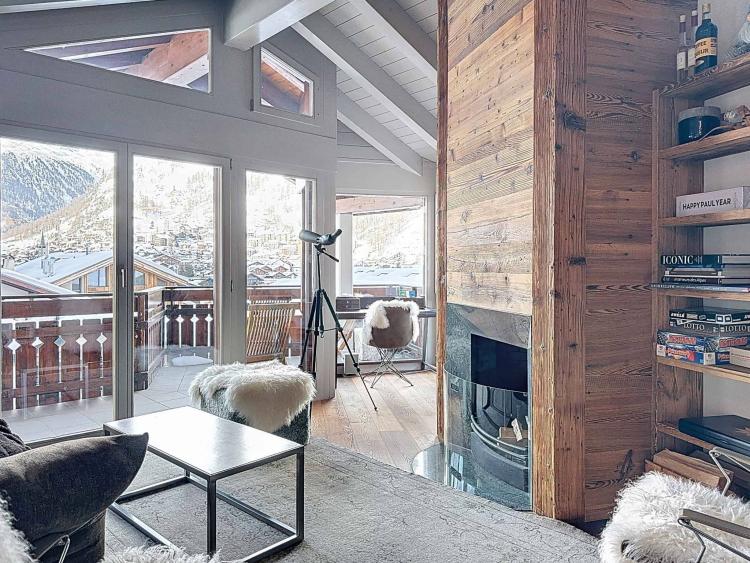 Amazing 4.5 Attic Duplex 