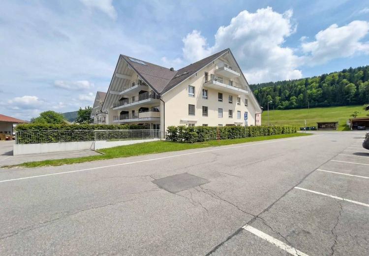 Elegantes, modernes 3,5-Zimmer-Apartment nur wenige Schritte vom Joux-See entfernt
