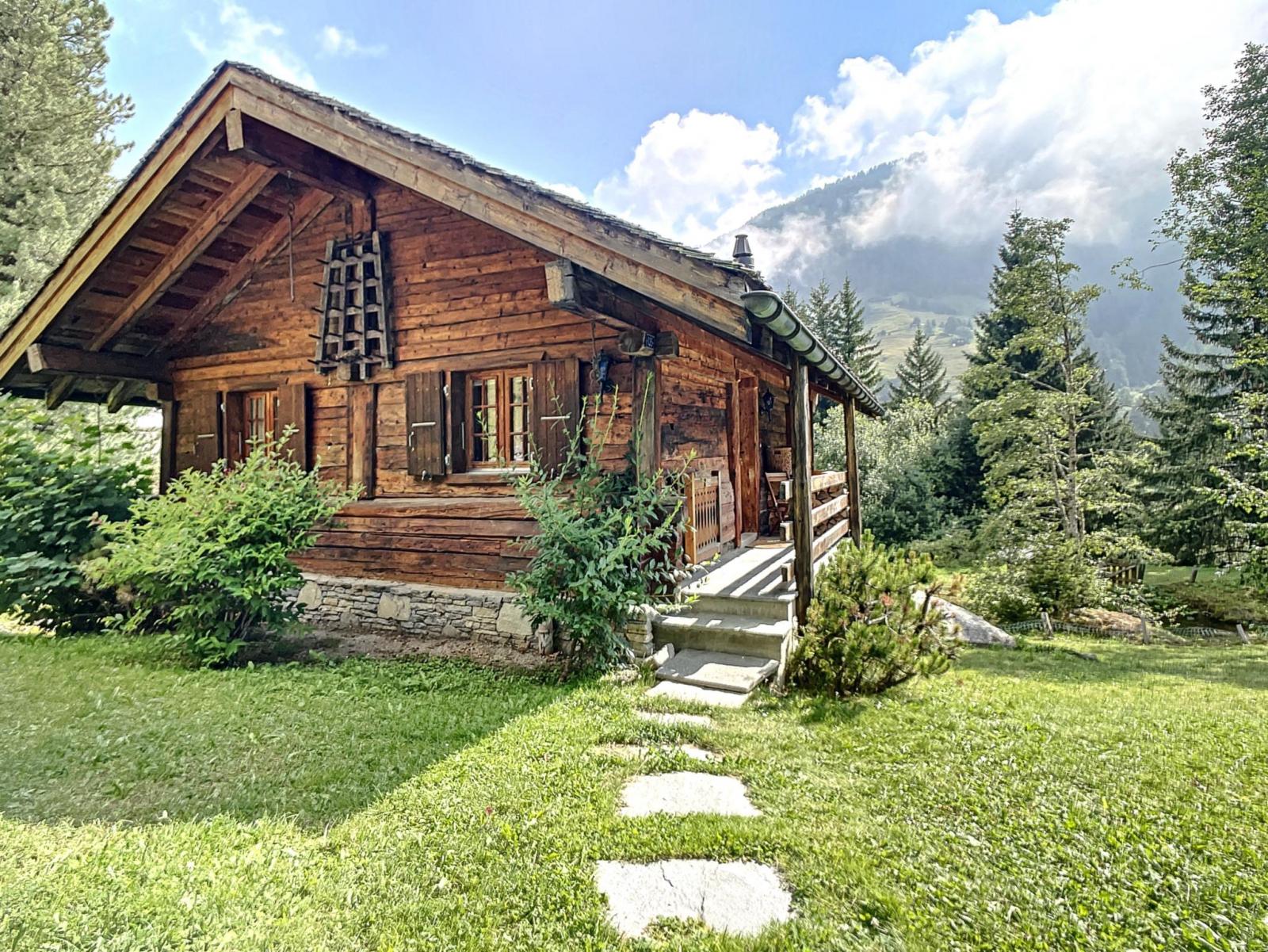 Siviez - EXKLUSIV - Typisches renoviertes Chalet im Herzen der 4 Vallées
