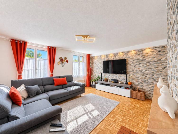 Charmante Maisonette-Wohnung im Herzen von Dombresson