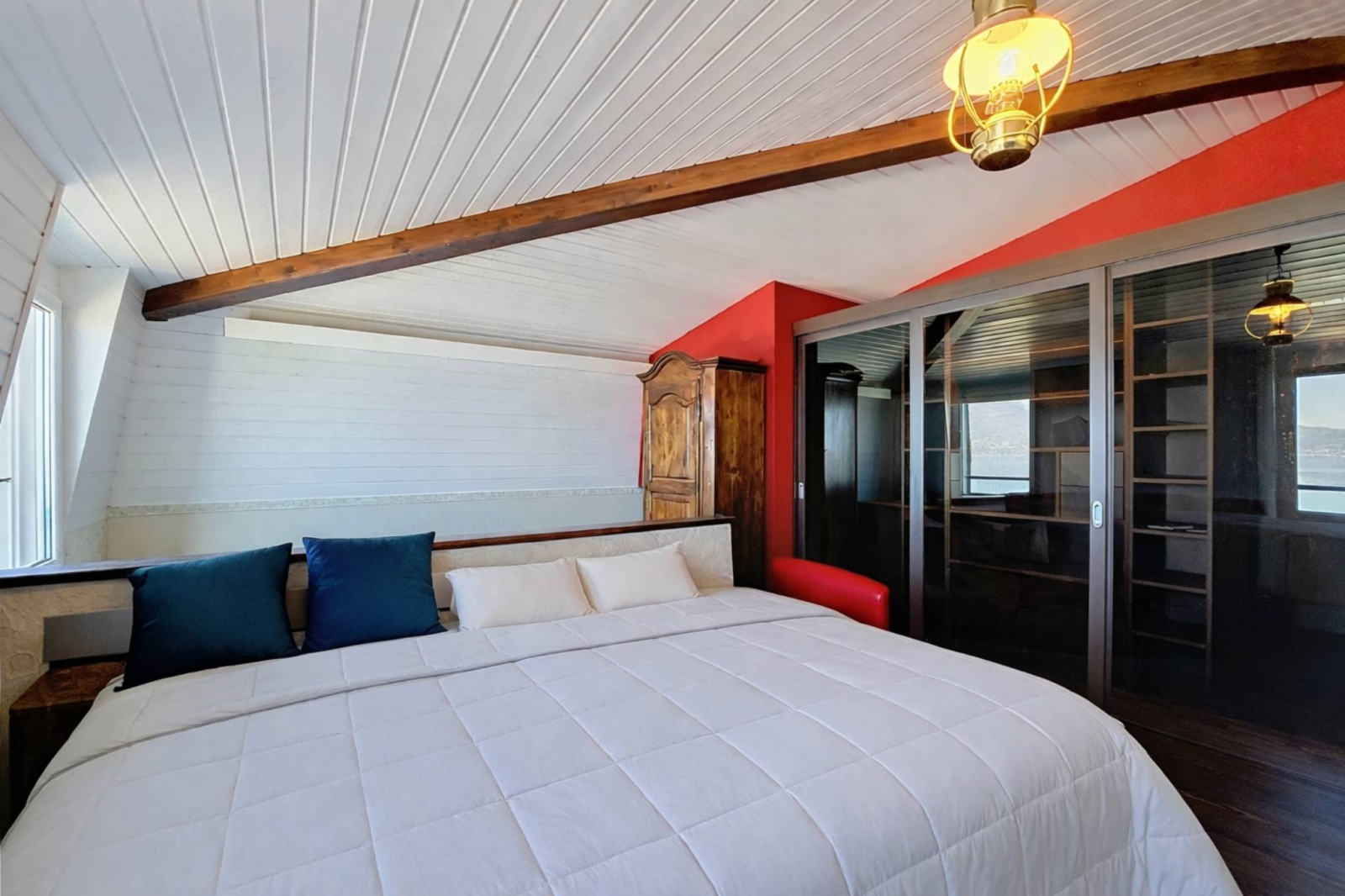 pYy4m_kaban-bien-6566261.png