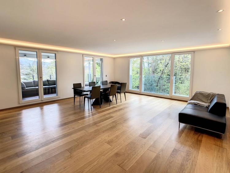 Wunderschöne renovierte 5-Zimmer-Giebelwohnung