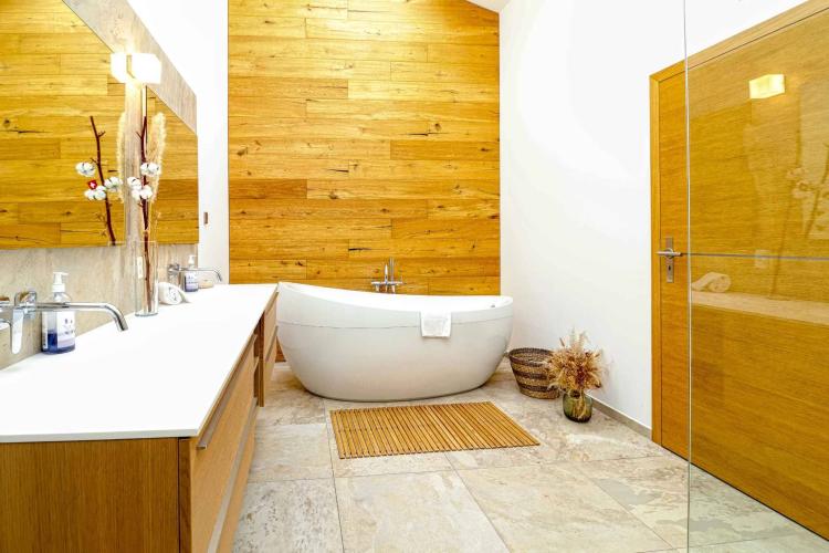 Außergewöhnliche Residenz mit Swimmingpool, Spa und exklusiver Naturlage