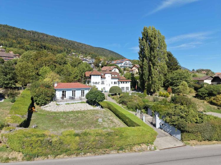 Außergewöhnliches Anwesen – Die Kunst des Wohnens zwischen Himmel, See und Bergen