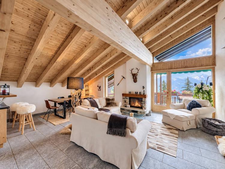Wunderschönes 4,5-Zimmer-Maisonette-/Penthouse-Apartment mit atemberaubendem Alpenblick