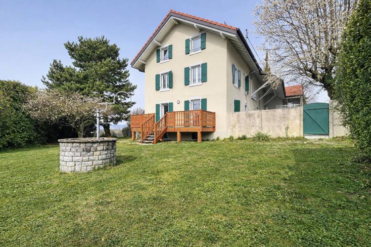 Triplex mit 4,5 Zimmern – großer Garten und teilweiser Seeblick