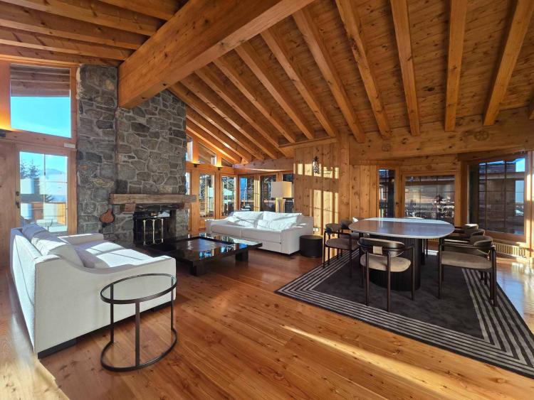 AUSSERGEWÖHNLICHES PENTHOUSE, Ski-in/Ski-out, ~260 m², 3 Schlafzimmer