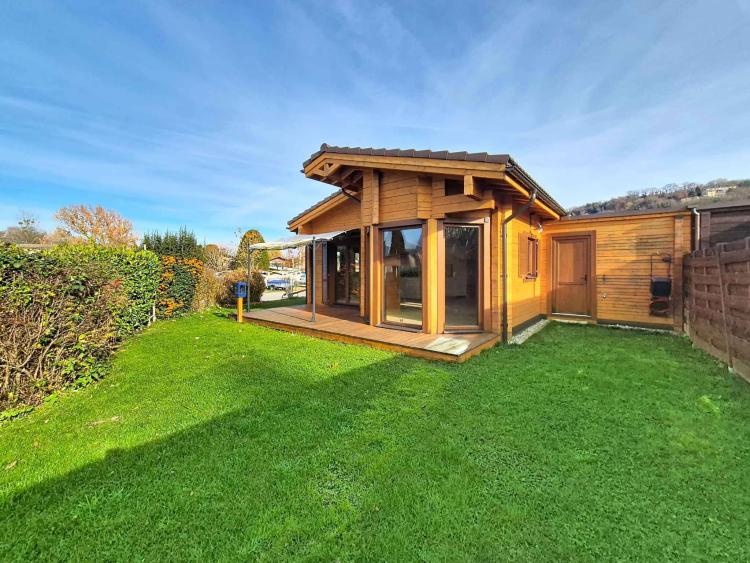 Seltene Gelegenheit – Villa nur wenige Schritte vom See entfernt! 
