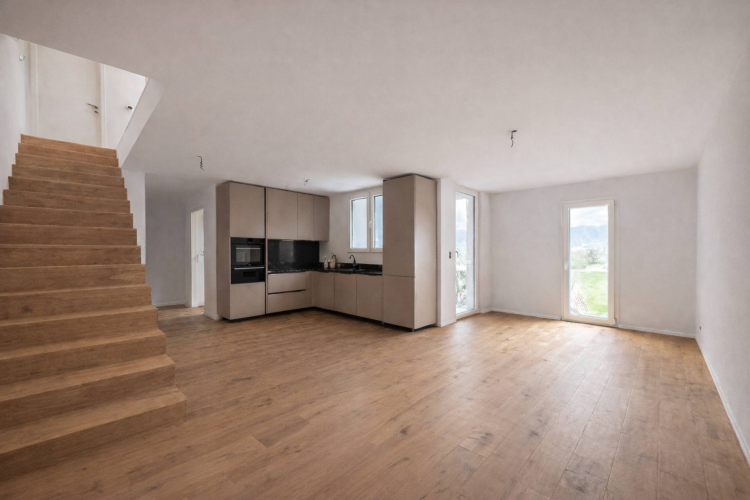 Doppelhaushälfte in ländlicher Umgebung – Hochwertige Renovierung in Vuillerens