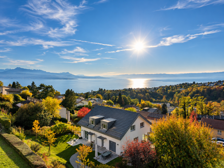 4,5-Zimmer-Maisonette-Wohnung mit privatem Garten und Seeblick