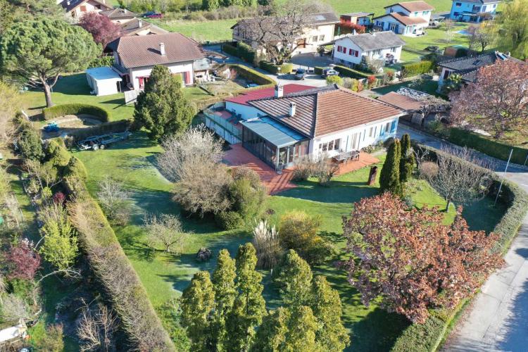 Einfamilienhaus mit einem wunderschönen Garten