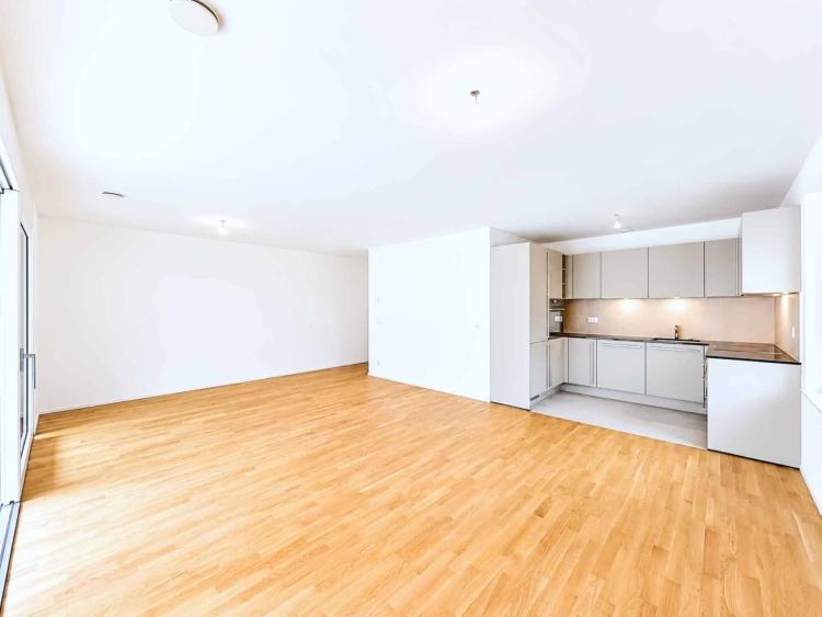 Los C-205 - 3,5 Zimmerwohnung im 2. Stock