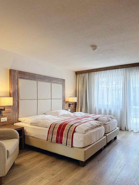 Exklusive 2.5-Zimmer-Wohnung, attraktive Kapitalanlage: Zentrale Wohnung in Zermatt mit Hotel- und Eigennutzung