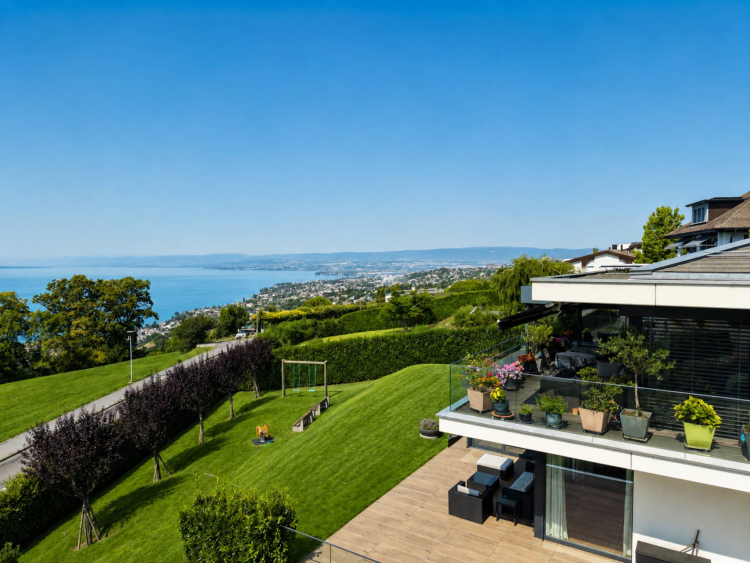 Luxuriöses Apartment mit über 360 m² und Seeblick