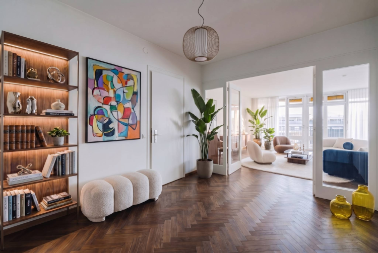 Großzügige 7-Zimmer-Wohnung im obersten Stockwerk in Budé